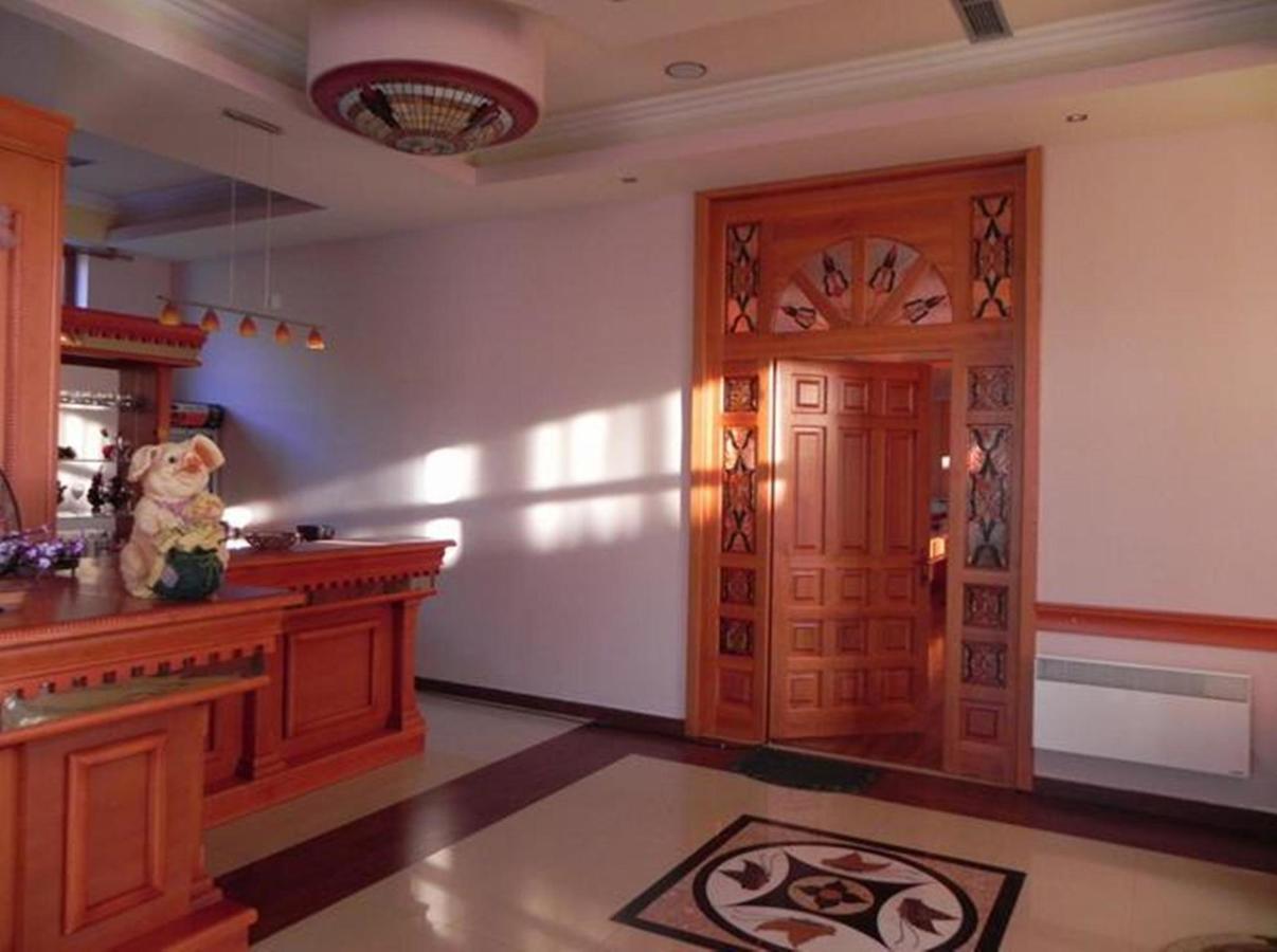 Hotel Lyhnidas Udenisht エクステリア 写真