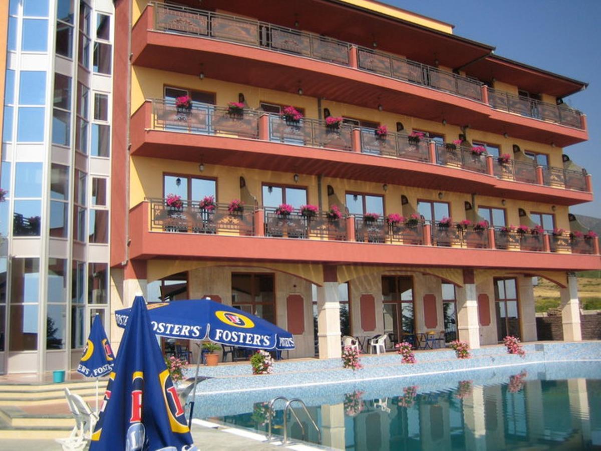Hotel Lyhnidas Udenisht エクステリア 写真