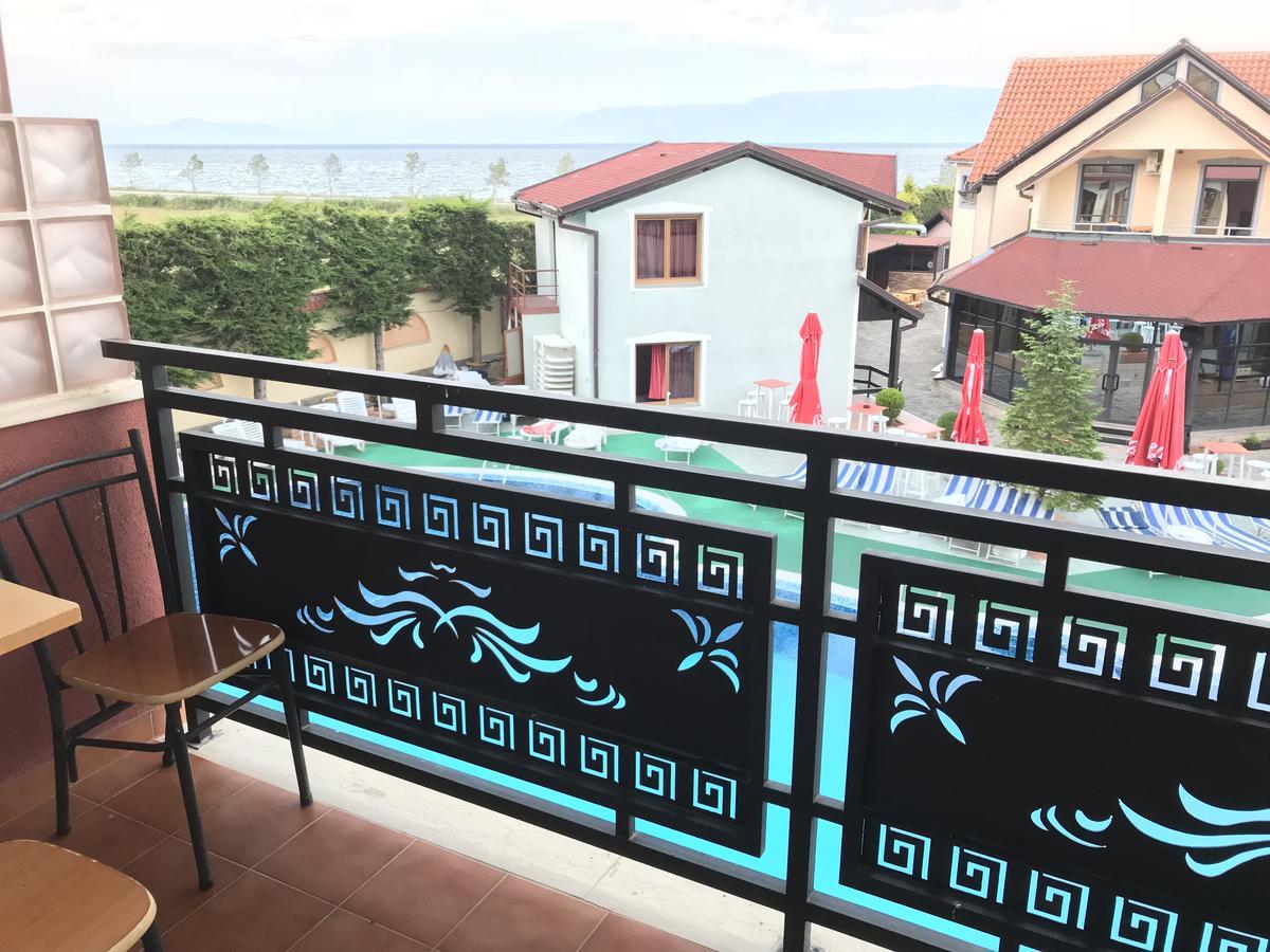 Hotel Lyhnidas Udenisht エクステリア 写真